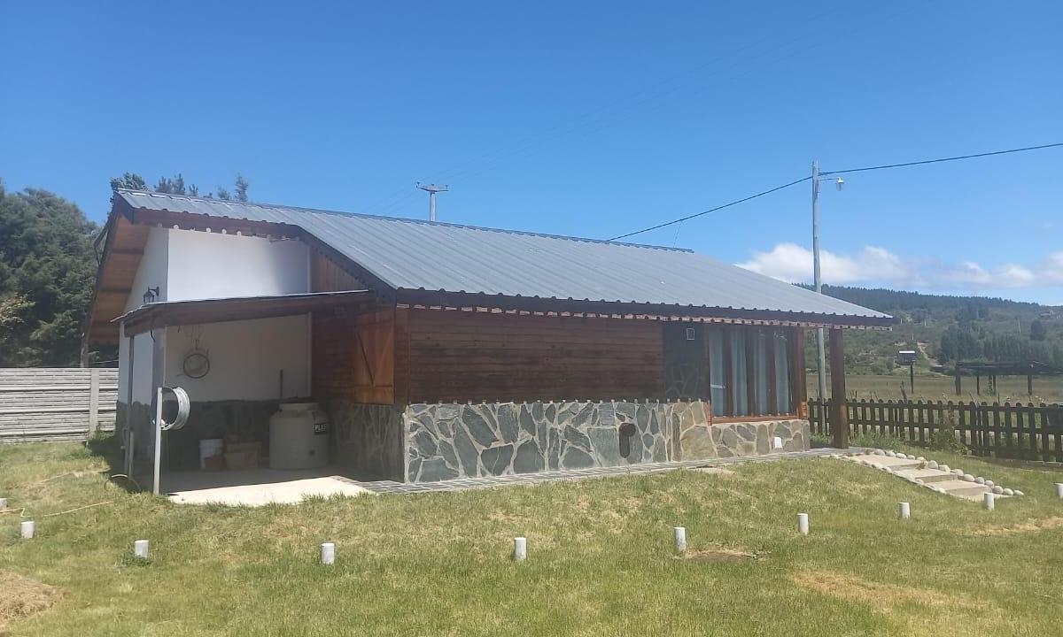 Foto de Se vende casa y terreno amplio en Cholila - Chubut, imagen 2