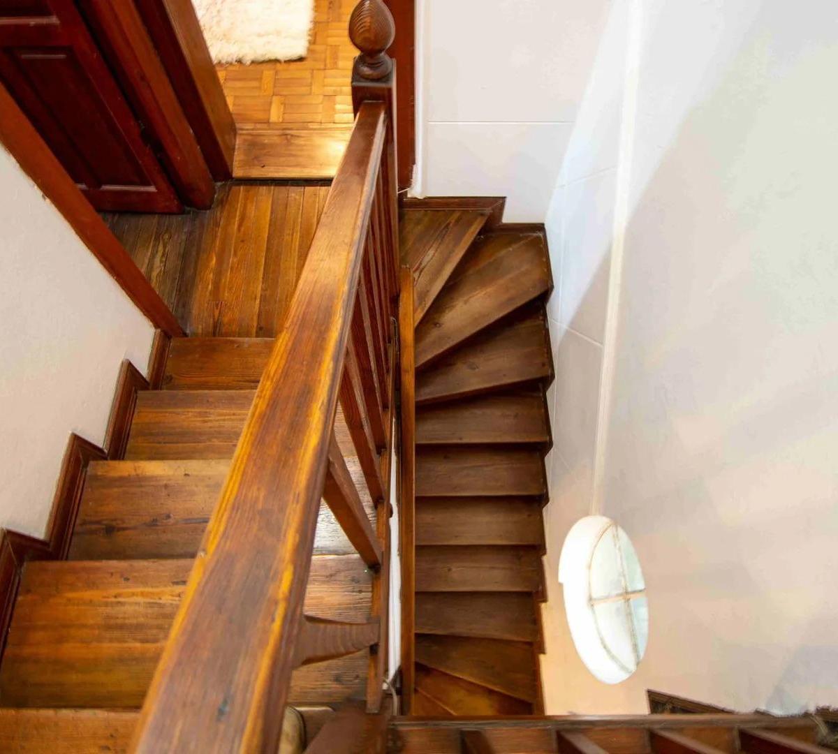 Hermosa Casa Familiar Apta Crédito 4 Dorm. Barrio Azcuénaga, Pegada a Echesortu. 1
