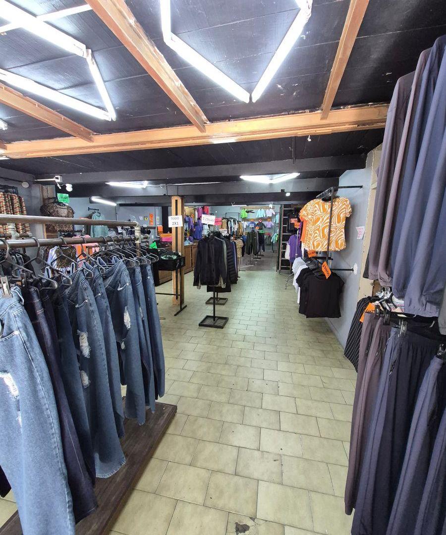 Foto de Local de 262 m² en alquiler en Centro, imagen 5