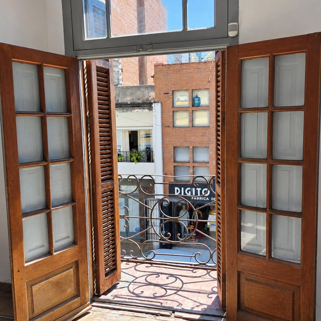 Foto de Departamento de 70 m² con 2 dormitorios en alquiler en Centro, imagen 4