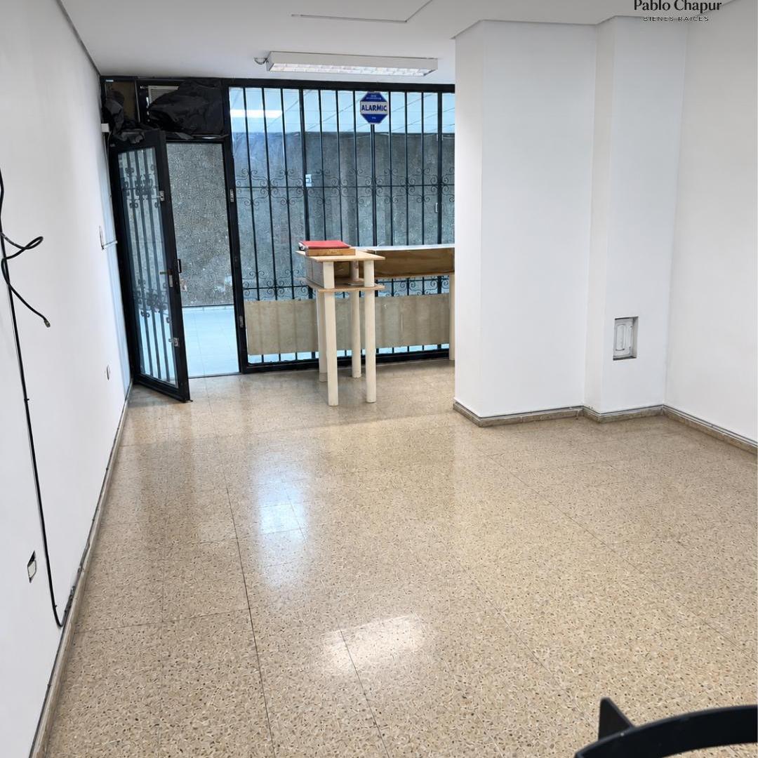 Foto de Local de 60 m² en alquiler en Tucumán 56, Centro., imagen 2