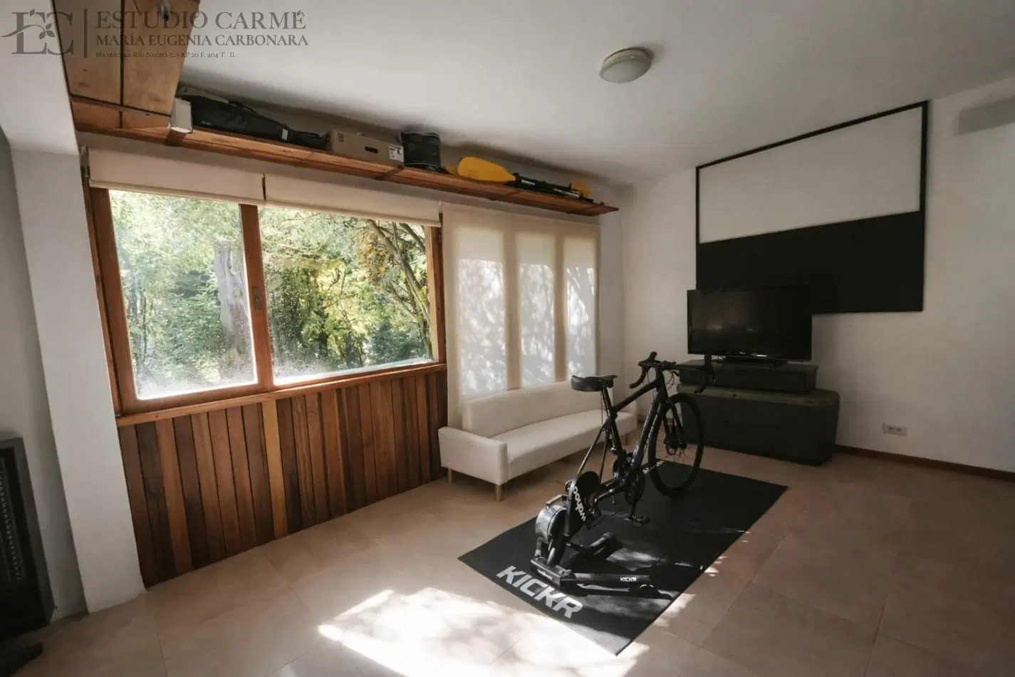 Casa 6 ambientes - con vista al lago amplio jardin con riego quincho deck  venta en Bariloche 2