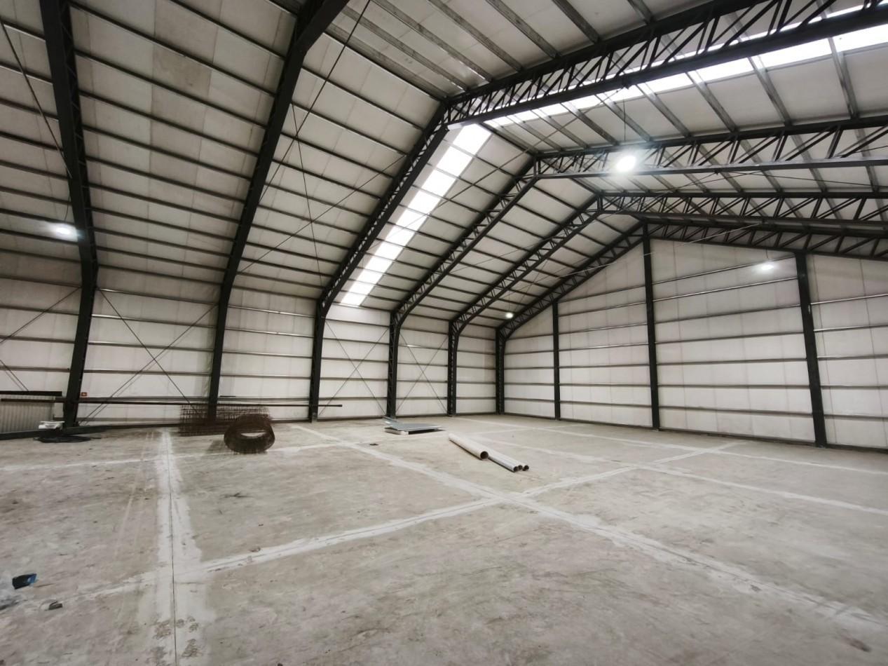 Galpon en venta deposito ideal logistica con dos oficinas y dos baños kitchenettes 18 x 22 m en lot
