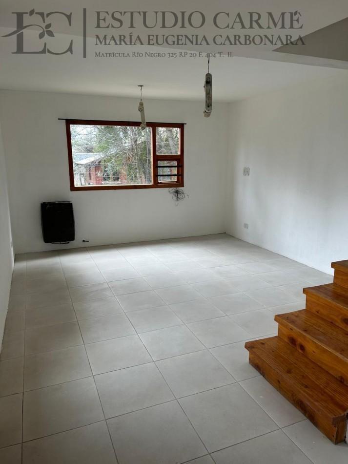 Ph en venta en Pinar de Festa Bariloche con jardin propio y estacionamiento tipo casa duplex entre B