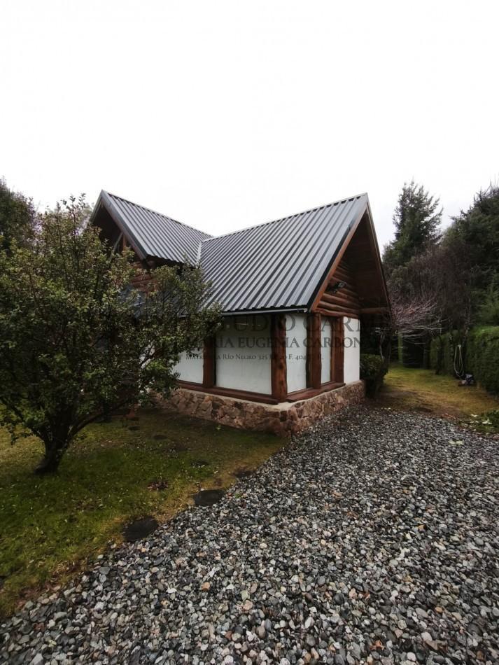 Foto de Casa 4 ambientes km.13 a 200m del lago y 100m de Bustillo en alquiler permanente Bariloche, imagen 2