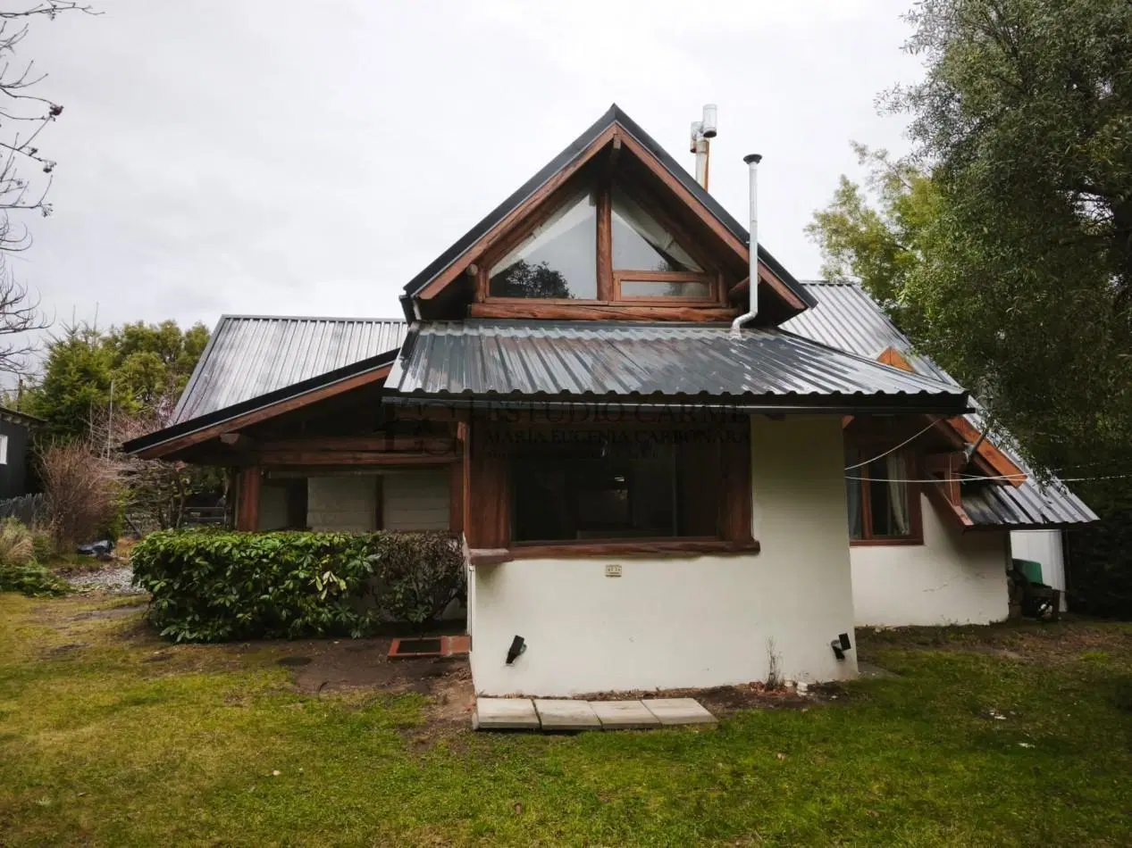 Casa 4 ambientes km.13 a 200m del lago y 100m de Bustillo en alquiler permanente Bariloche 5