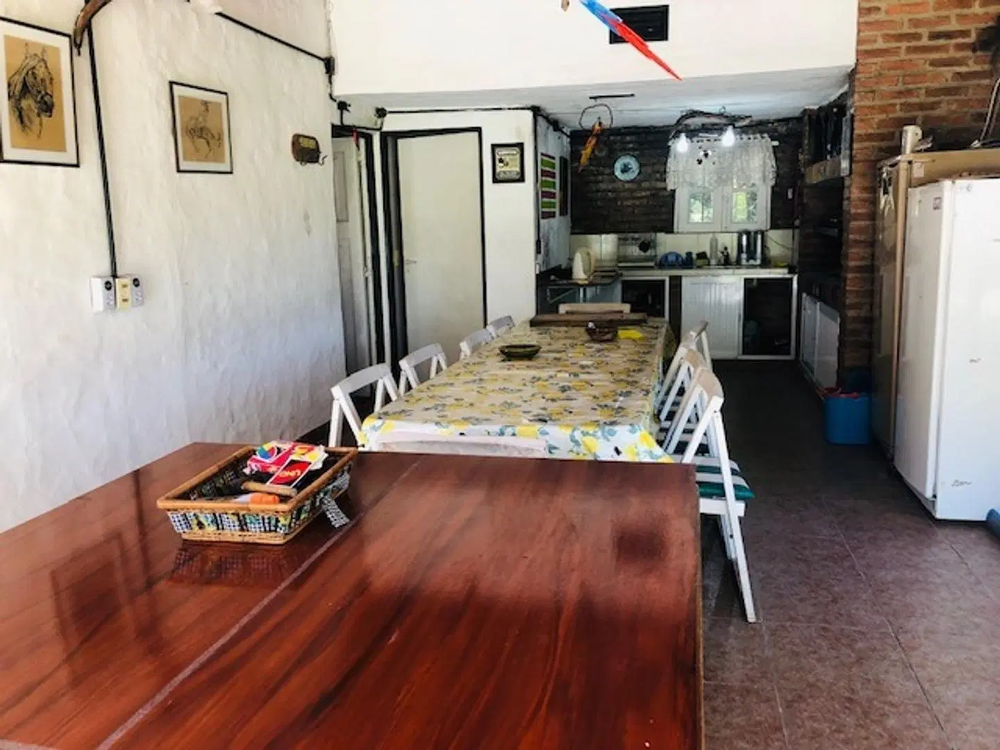 VENTA:  Casa quinta  de 4 amb. barrio los Ombues C/PILETA 2