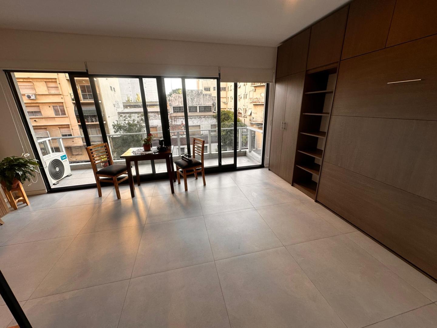 Foto de Departamento en alquiler a la calle con balcón, imagen 5