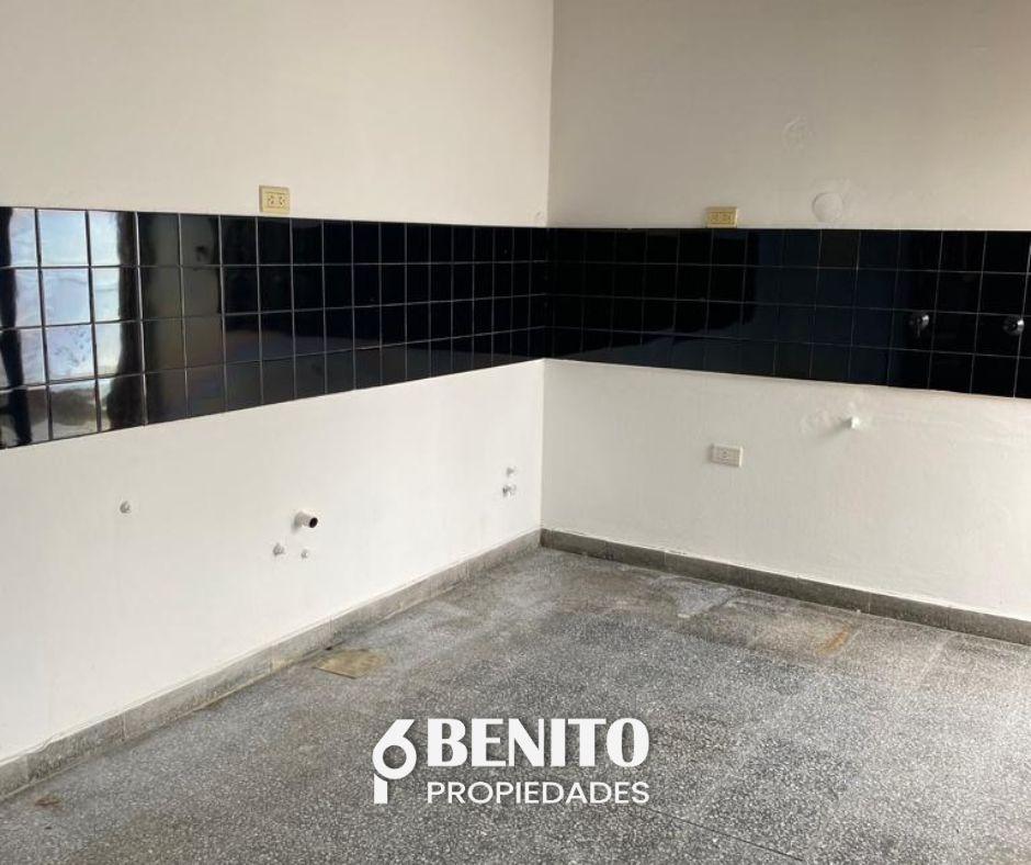 CASA EN VENTA JORGE NEWBERY 1807| JOSE C PAZ . OPORTUNIDAD.