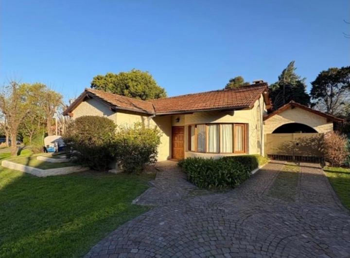 Chalet en alquiler. Barrio cerrado La Pradera de San Ignacio 1