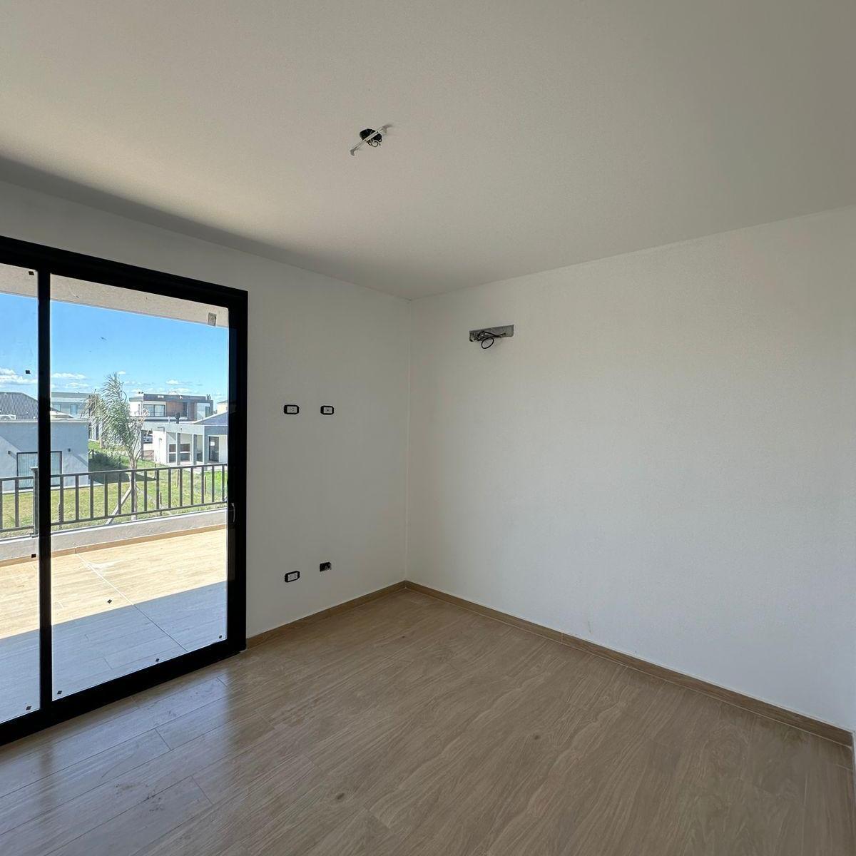 Casa 4 Ambientes Venta barrio El Rebenque
