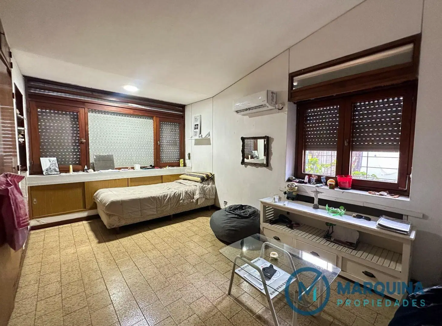 Casa en Venta con Amplio Lote Luis Guillon 2
