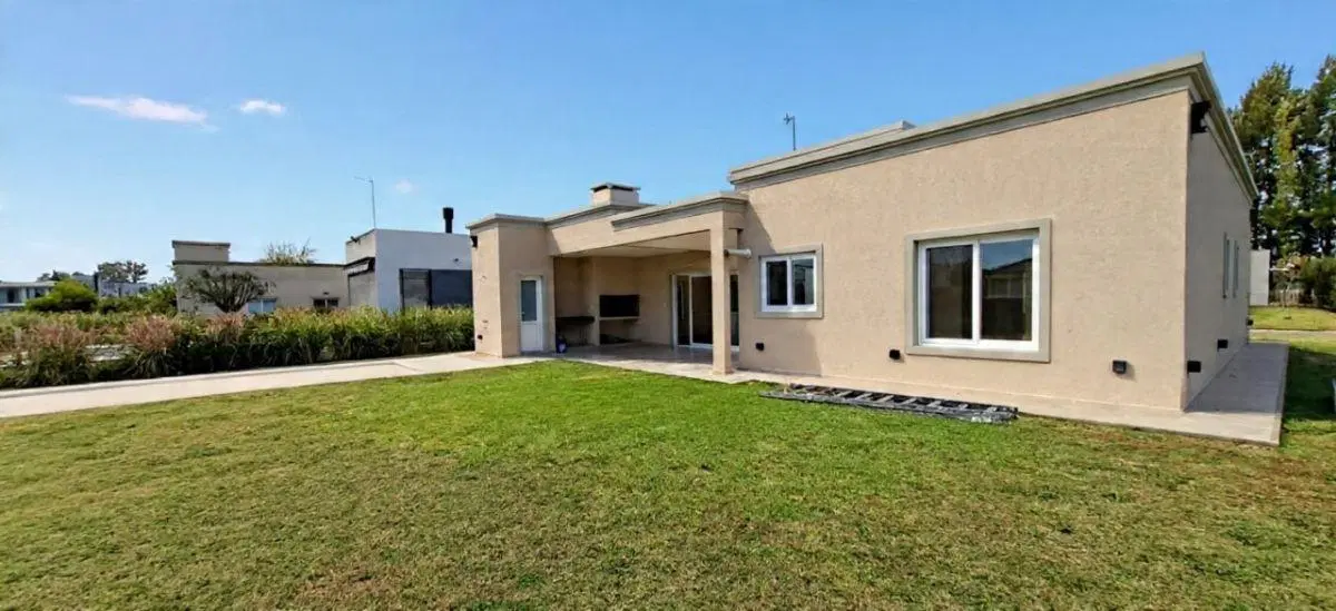 Casa en venta en Santa Ines Canning 2