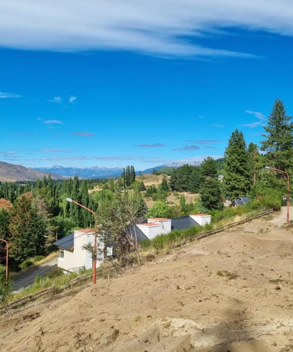 Oportunidad Esquel. Amplio Lote Zona de Apart y Hoteles, Chubut 1