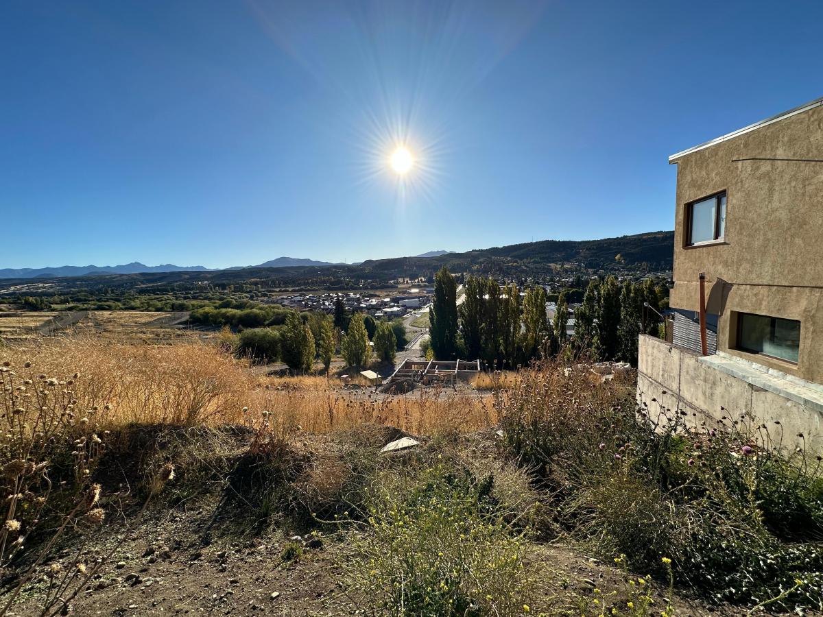 Venta de Lote en Esquel. La Mejor Orientación de La Ciudad. 3