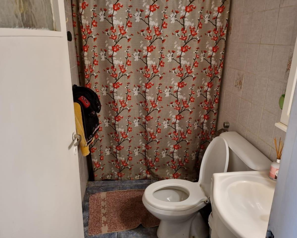 Casa Céntrica en Esquel. Tres Dorm., Quincho, Garaje y Patio. 5
