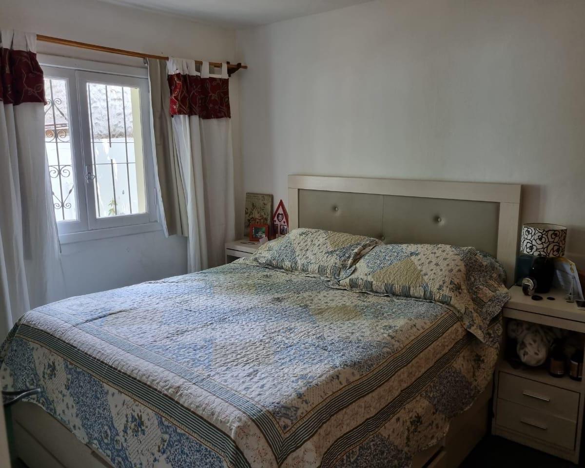 Casa Céntrica en Esquel. Tres Dorm., Quincho, Garaje y Patio. 2