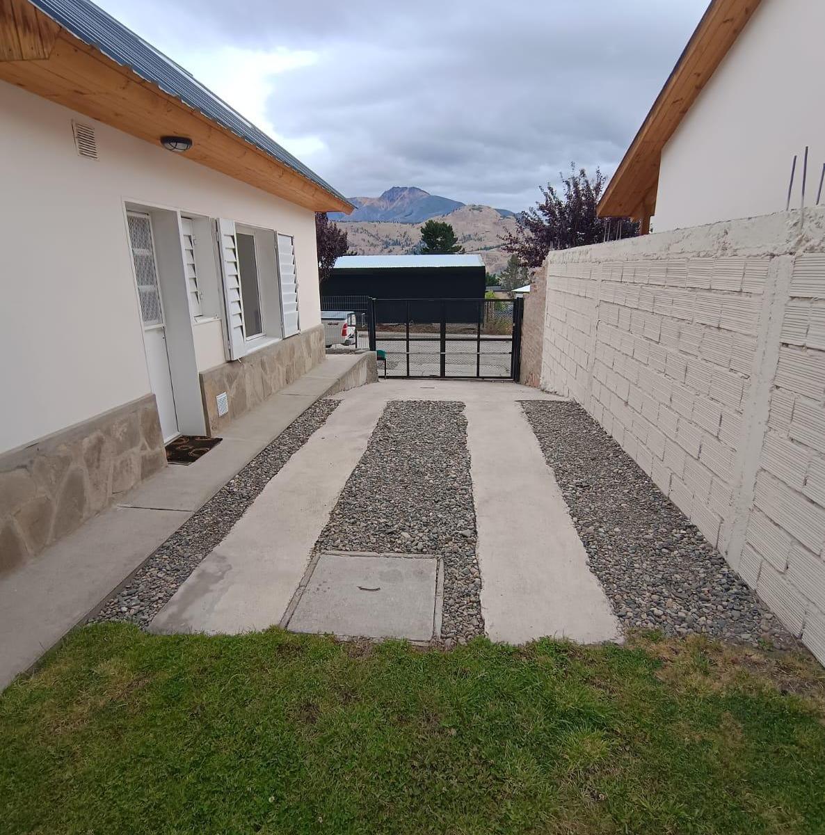 Venta Casa 2 Ambientes Amplio Patio. Barrio Arco II Esquel 4