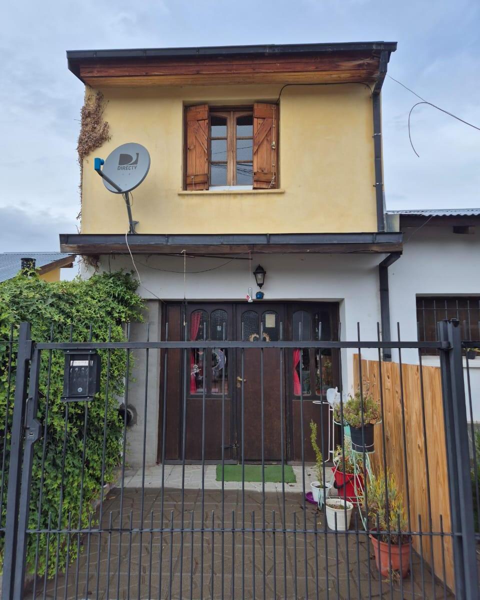 Venta Casa y Departamento. Esquel Centro. 4