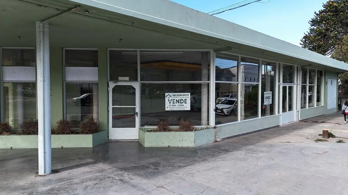 Venta local esquina céntrica Esquel. Oportunidad única. 4