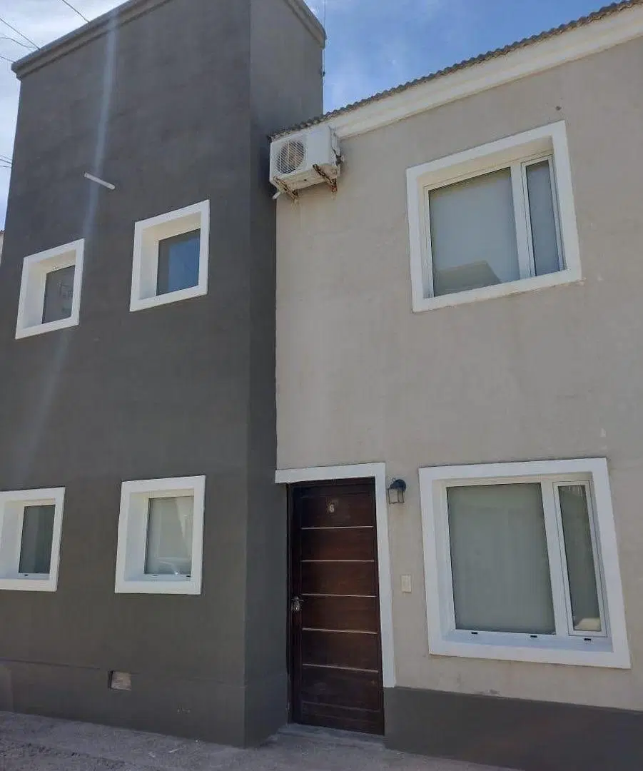 Venta dúplex Puerto Madryn. 2 dormitorios. Cochera. Equipado. 2
