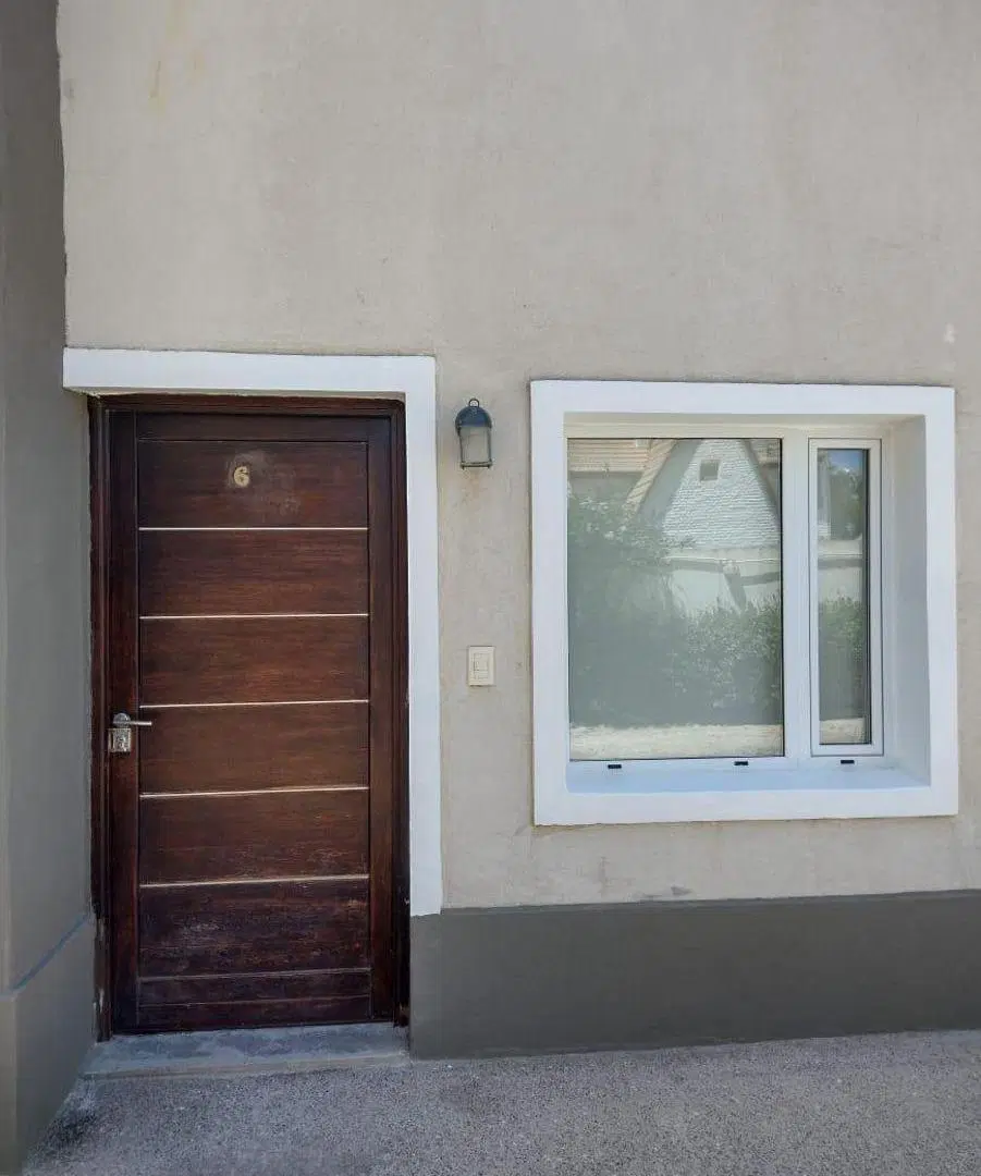 Venta dúplex Puerto Madryn. 2 dormitorios. Cochera. Equipado. 5