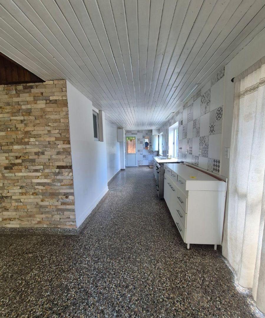 Foto de Venta de casa 6 ambientes, quincho, patio. Esquel, imagen 2