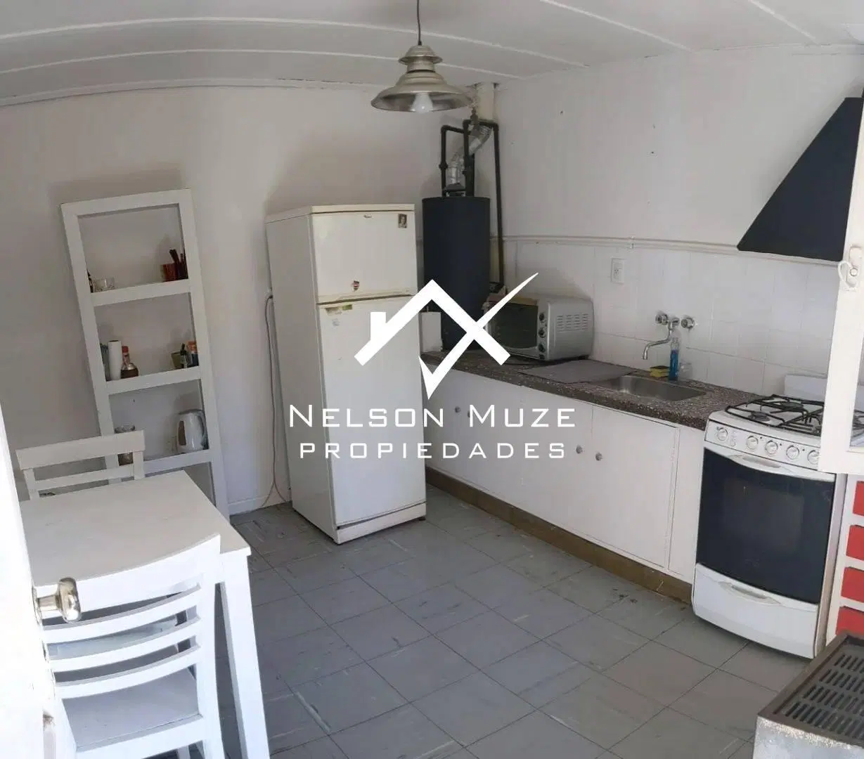 Venta amplia vivienda y depto, centro de Esquel, Chubut 5