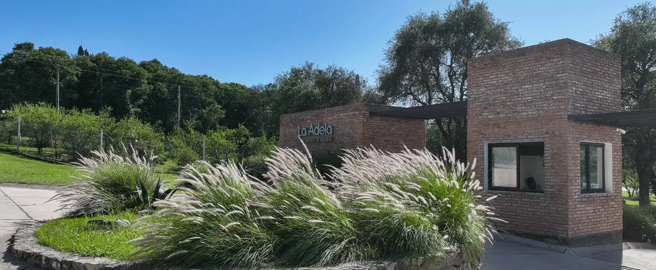 Terreno en  La Adela Unquillo 636 mts - Con escritura y servicios!! 4