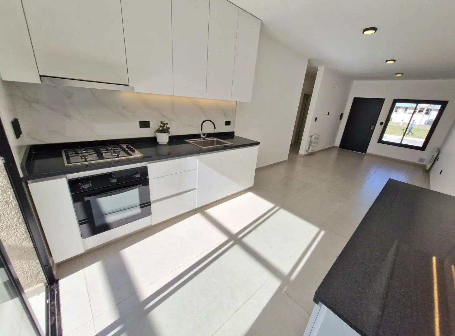 VENTA - DOCTA DUPLEX 2 DORM - UNA PLANTA -TODOS LOS SERVICIOS 4