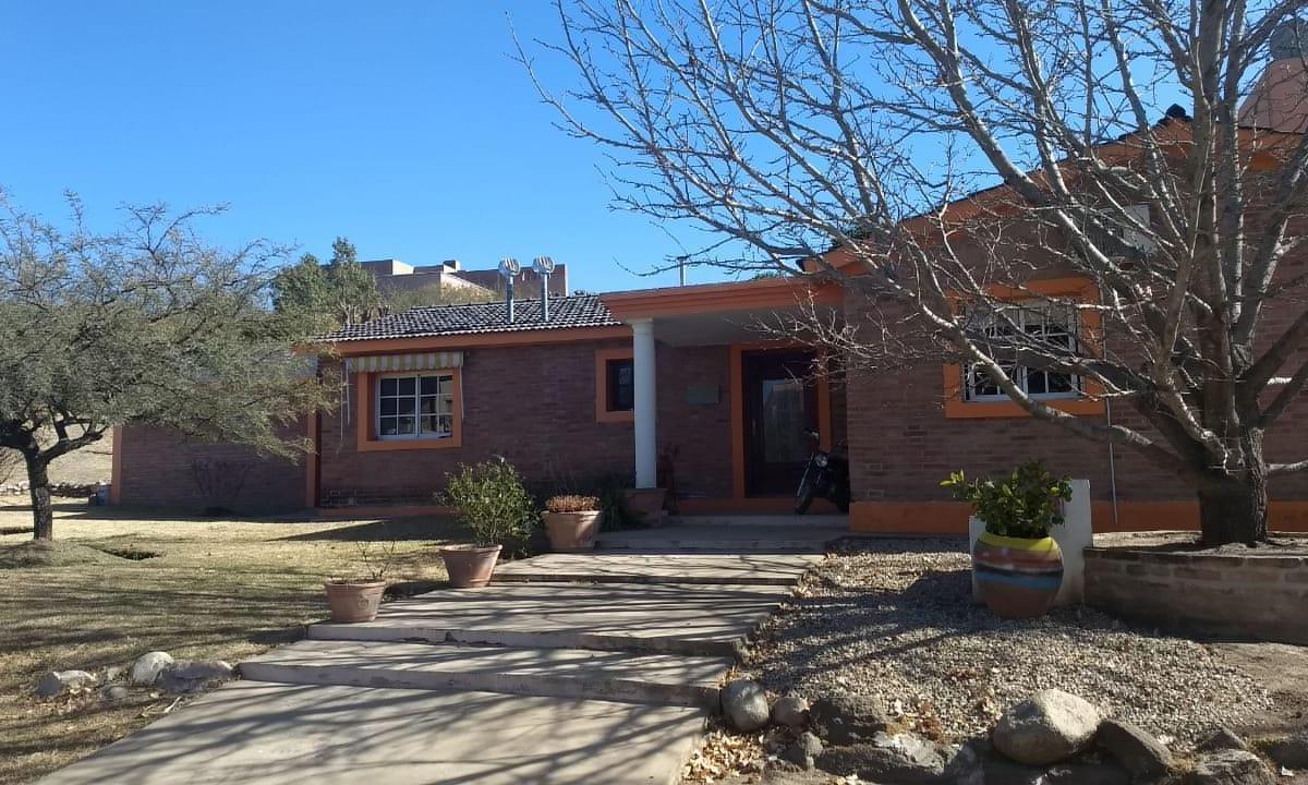 Excelente Propiedad, Potrerillo de Larreta - Cancha de Golf 3 Dorm. 1