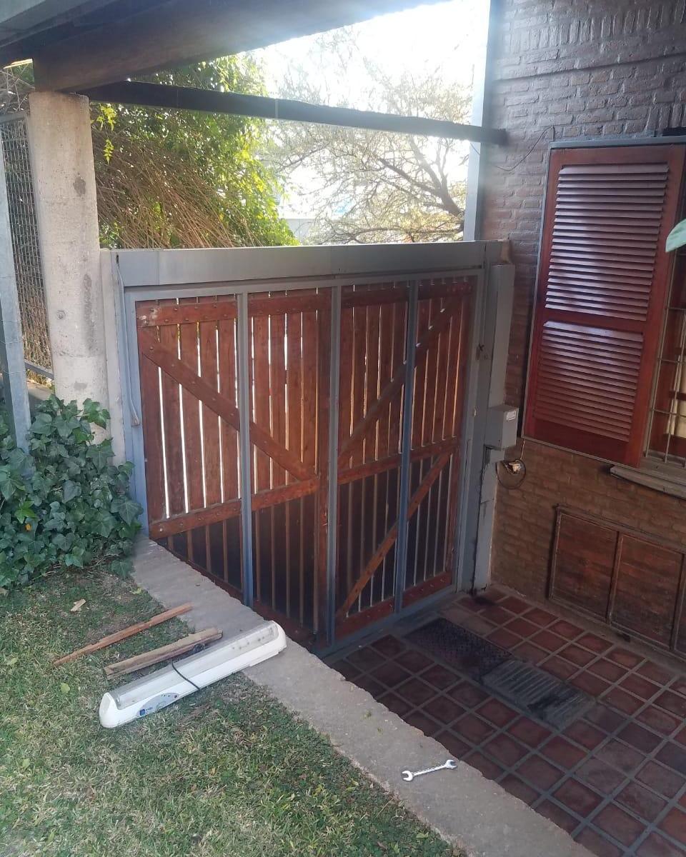 B°cerro de Las Rosas Casa en Venta, a m Parque Las Naciones. 3 Dorm. Recibe Menor. 5