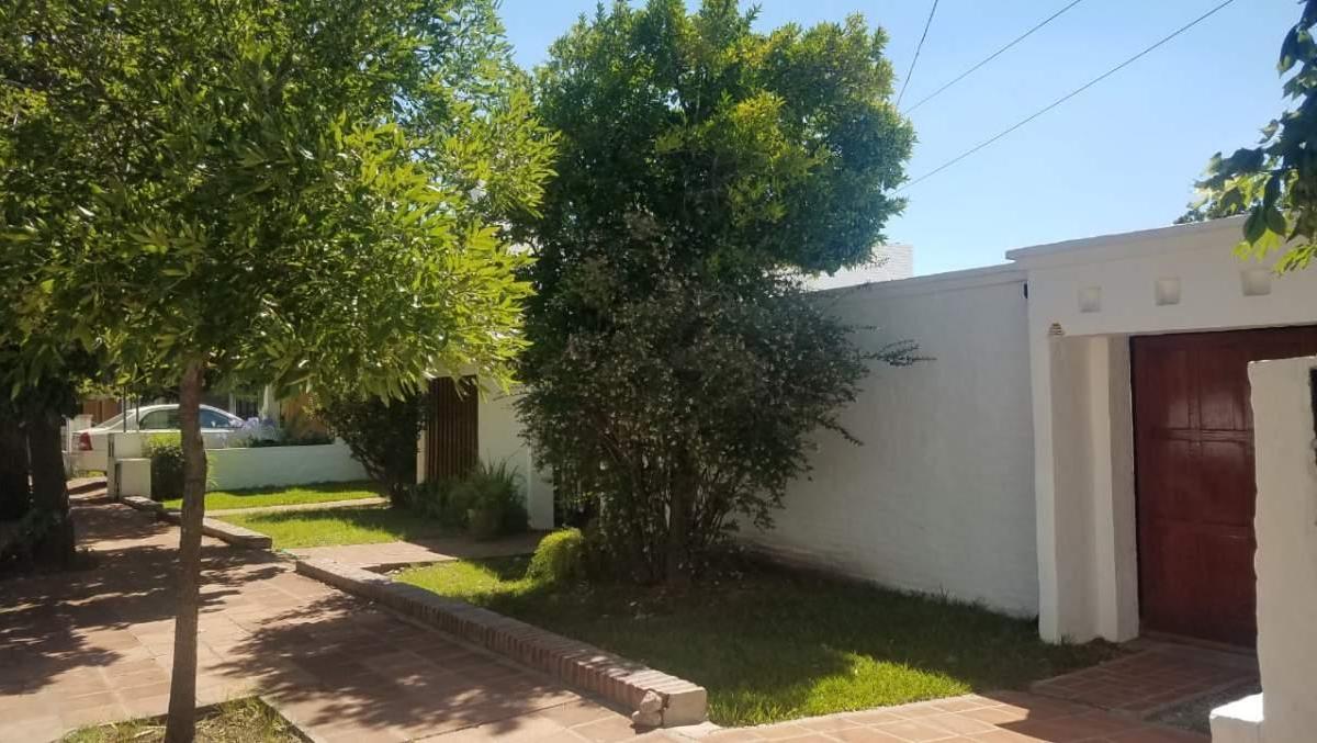 B Urca. Casa en Venta de 1 Planta y 3 Dorm. 4.00x4.00. 4