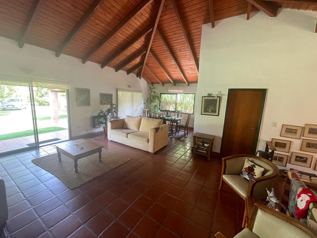 Las Delicias - 1 Planta - 5 Dorm. - 3 Baños - Parque - Cochera 2
