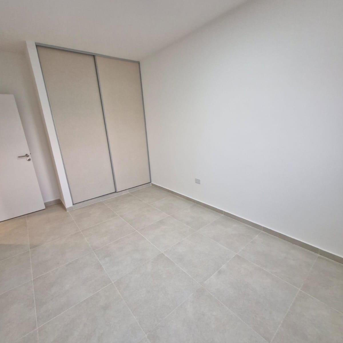 Foto de DUPLEX EN VENTA DOCTA 3 DORMITORIOS CON COCHERA, imagen 2