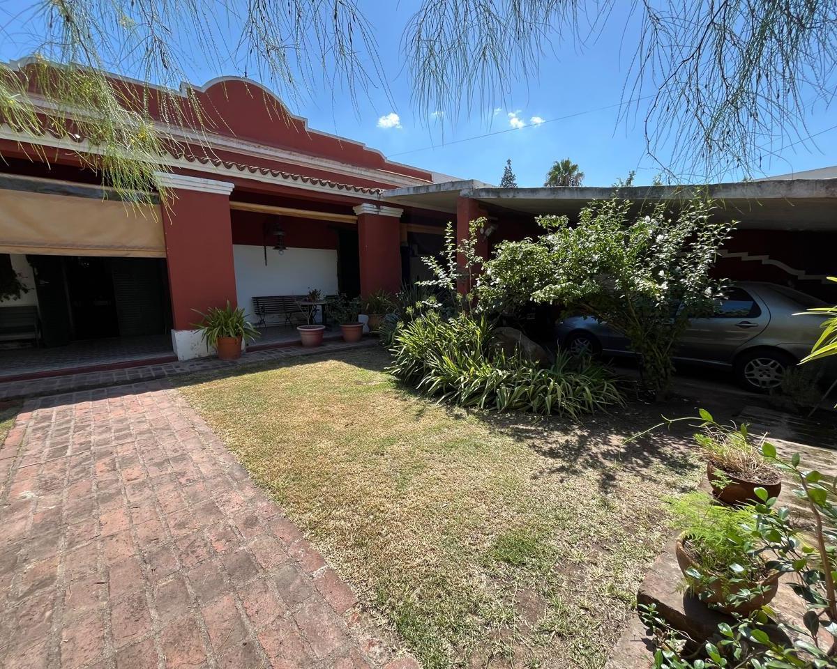 Av San Martin - Villa Allende, 5 Dorm. Pileta, Cochera Para 3 Autos 5