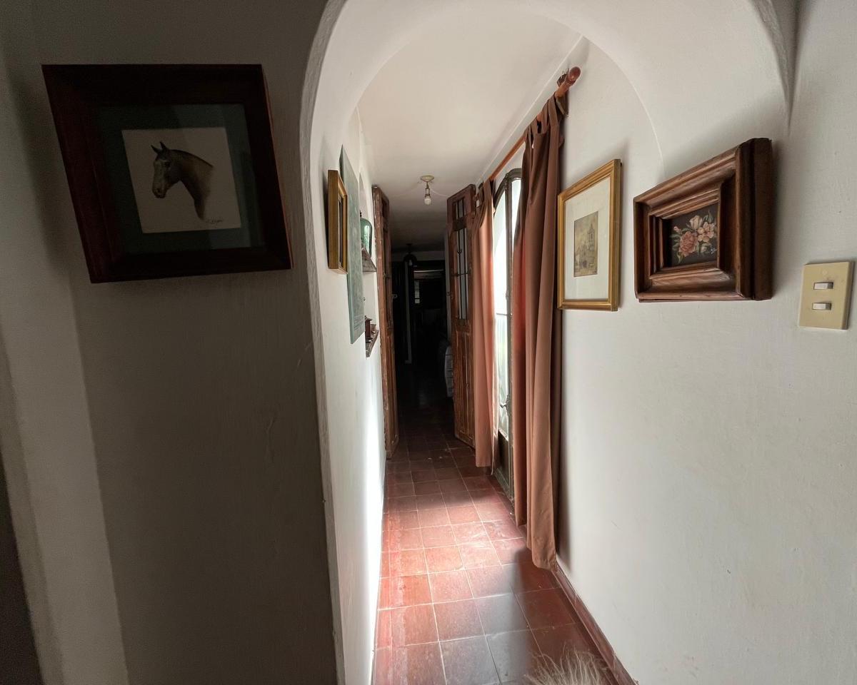 Av San Martin - Villa Allende, 5 Dorm. Pileta, Cochera Para 3 Autos 4