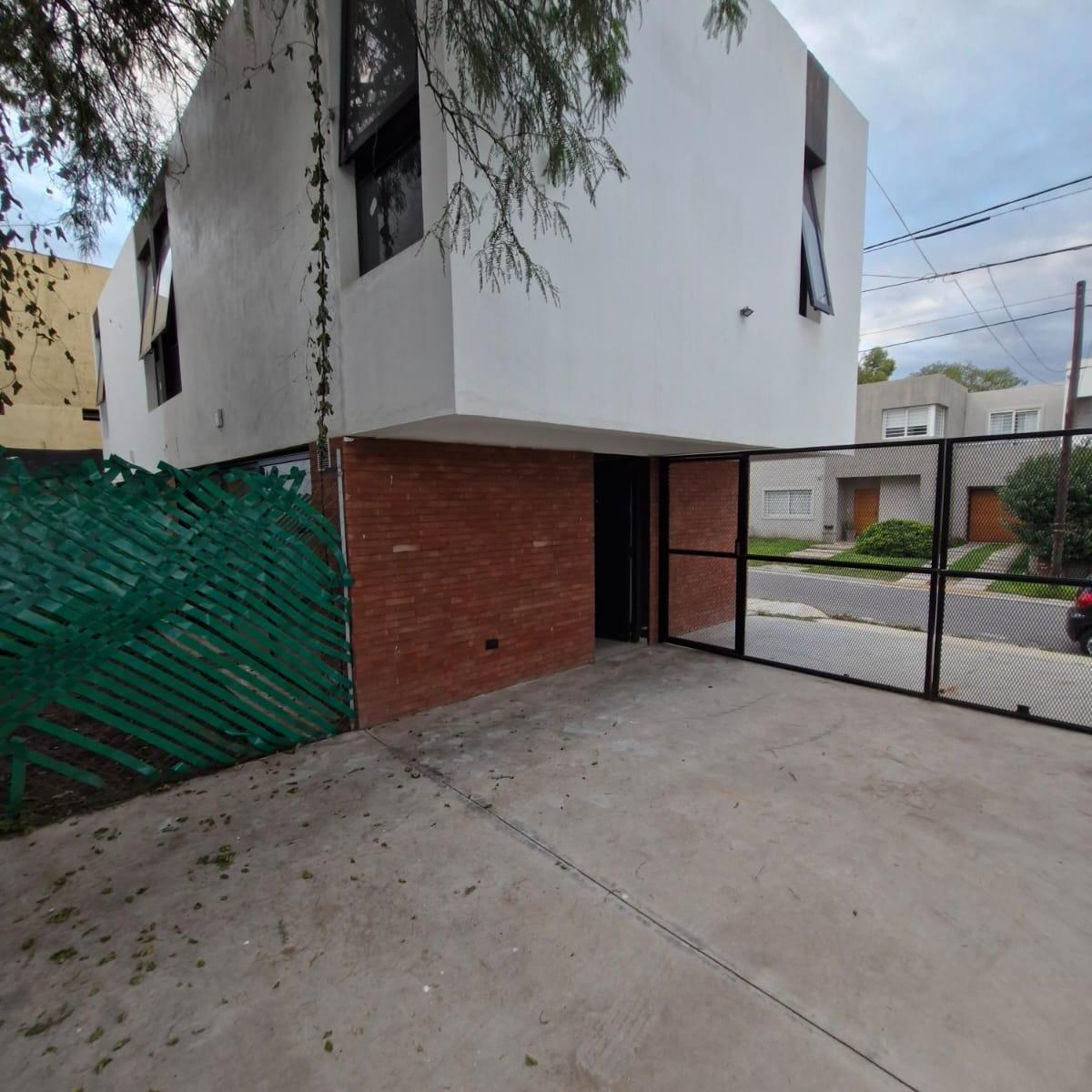 Calera Frente a La Estanzuela, Duplex Moderno,2 Dorm, Patio y Cochera 4
