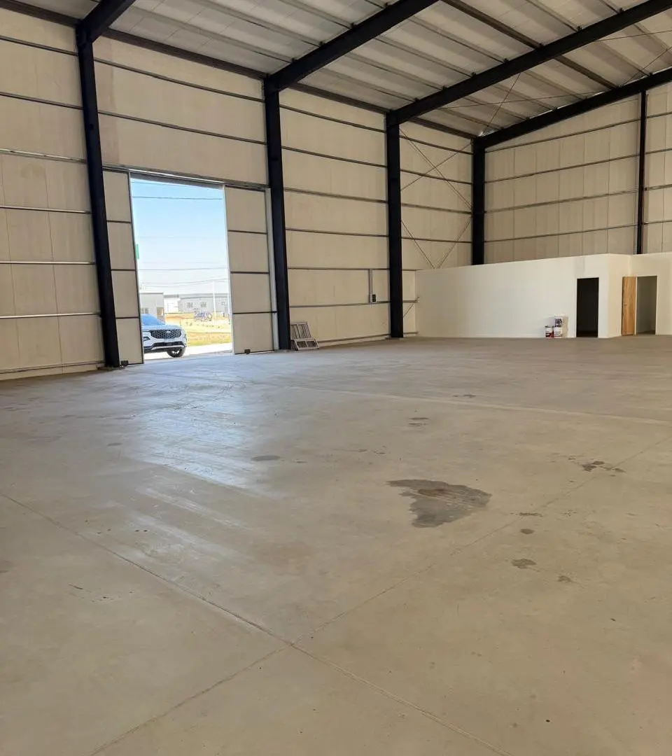 NAVE INDUSTRIAL EN ALQUILER EN POLO 52 800M2 1