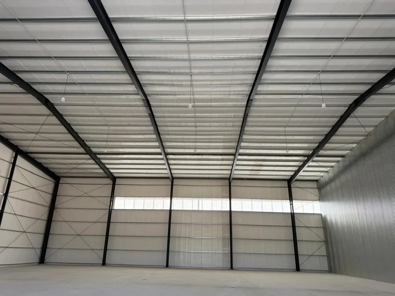 NAVE INDUSTRIAL EN ALQUILER EN POLO 52 800M2 2