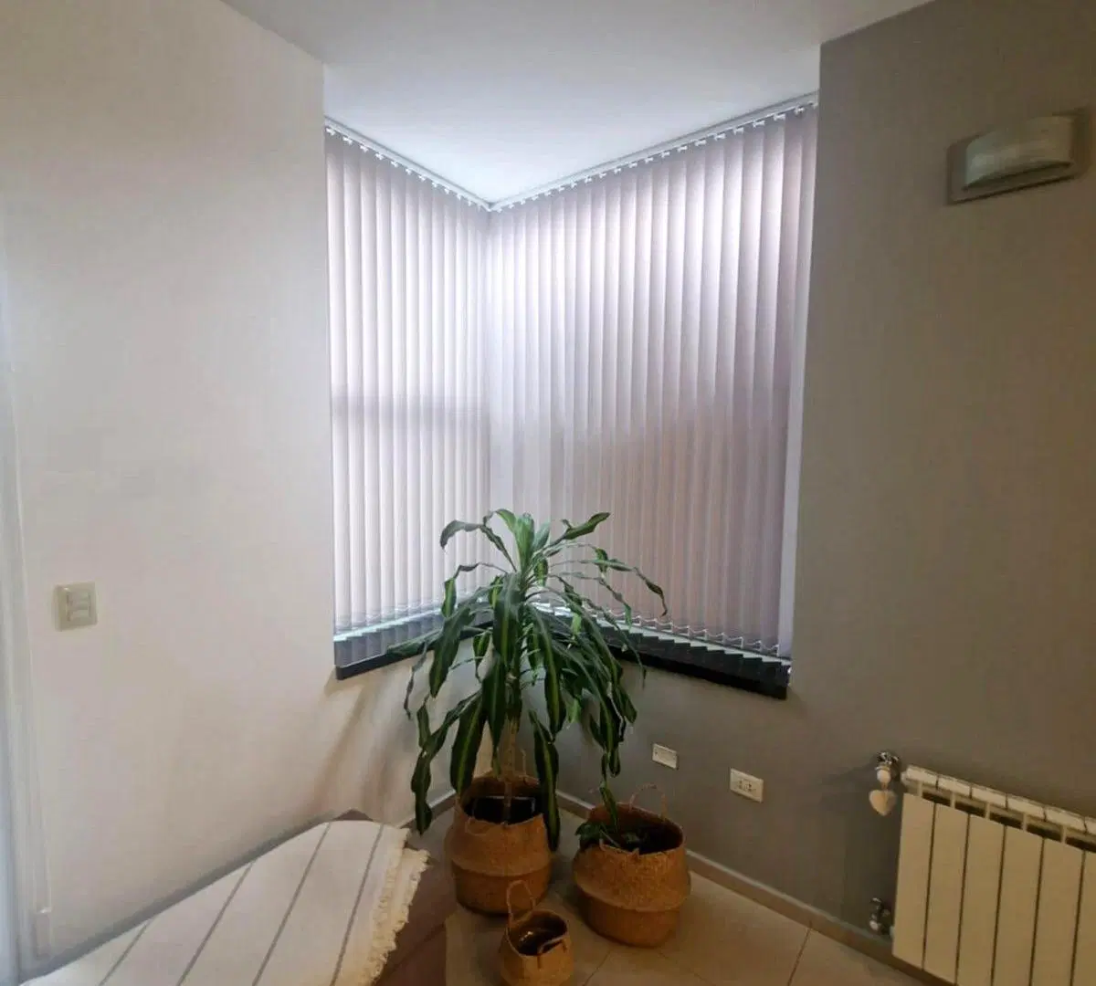 EXCELENTE CASA 3 DORM EN VALLE ESCONDIDO  BARRIO EL BALCÓN CON PISCINA 4