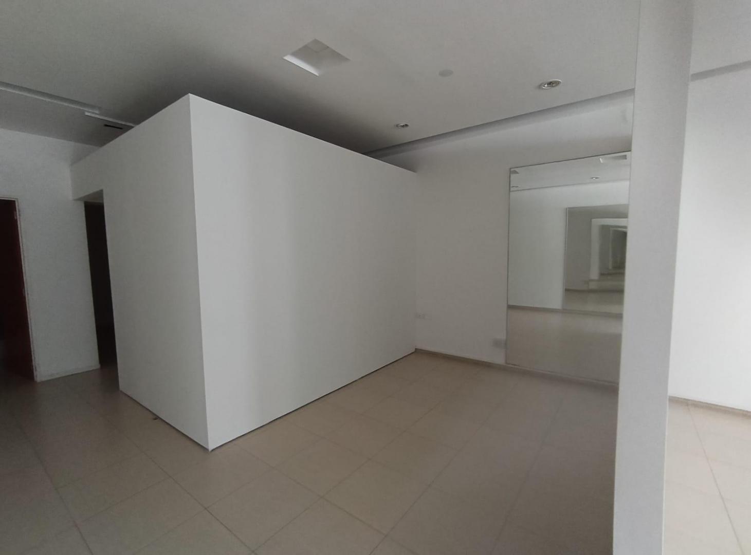 Foto de LOCALES EN ALQUILER DE 2-3 Y 4 AMBIENTES COMPLEJO BARRANQUITAS PLAZA, imagen 5