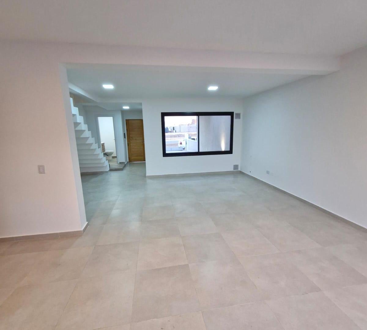 Foto de DUPLEX EN ALQUILER DOCTA 3 DORMITORIOS CON COCHERA, imagen 4