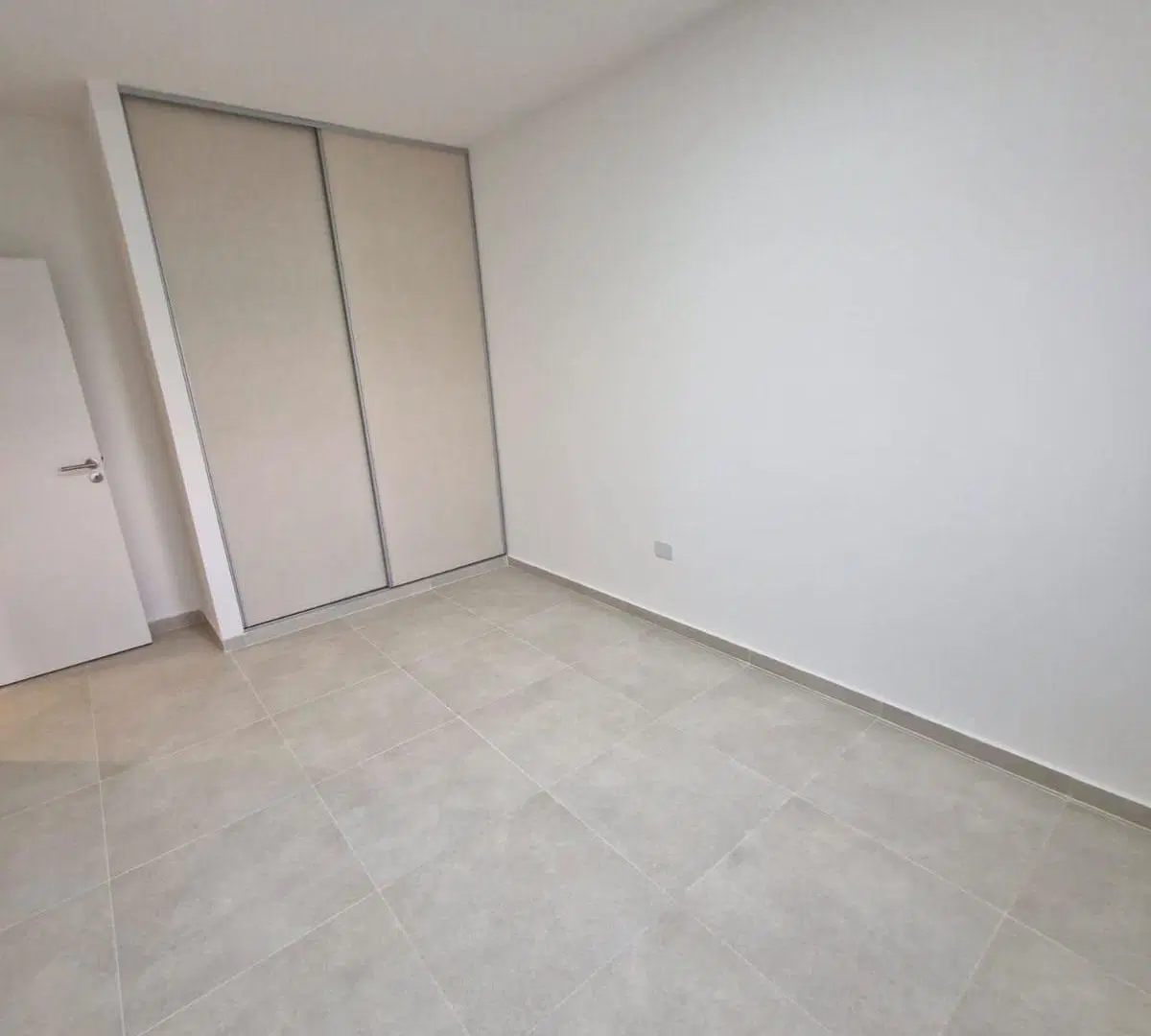 DUPLEX EN ALQUILER DOCTA 3 DORMITORIOS CON COCHERA 5
