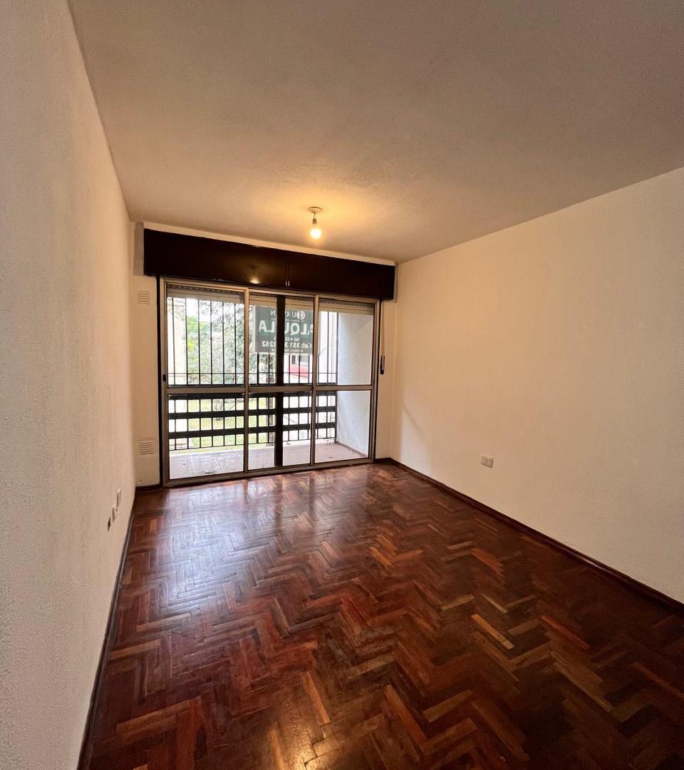Foto de VENTA 3 DORM A MTS COLON Y SAGRADA FLIA TERRAZAS DEL CERRO CON COCHERA, imagen 2
