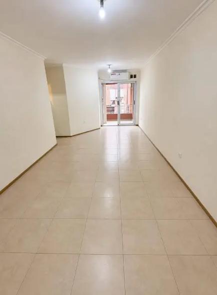 Foto de VENTA DEPARTAMENTO 1 DORMITORIO 5to PISO NVA CORDOBA, imagen 3