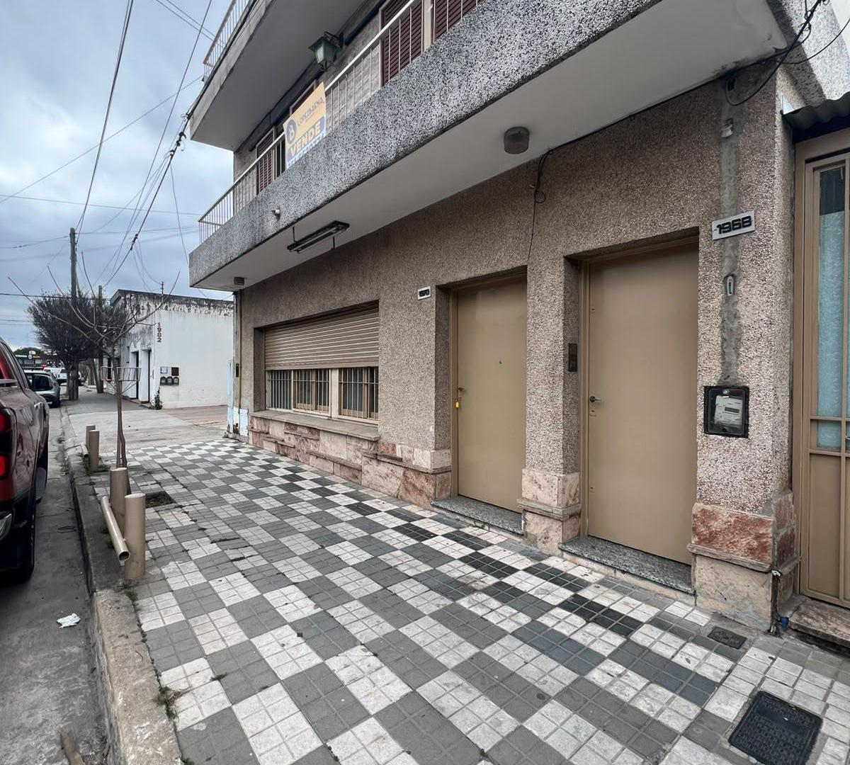Foto de VENTA DEPARTAMENTO 1 DORMITORIO PLANTA ALTA BARRIO ZUMARAN, imagen 4