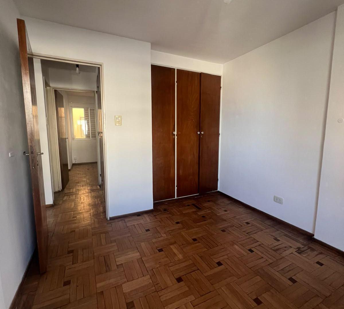 Foto de DPTO EN ALQUILER FIGUEROA ALCORTA 2 DORMITORIOS CON BALCON, imagen 4