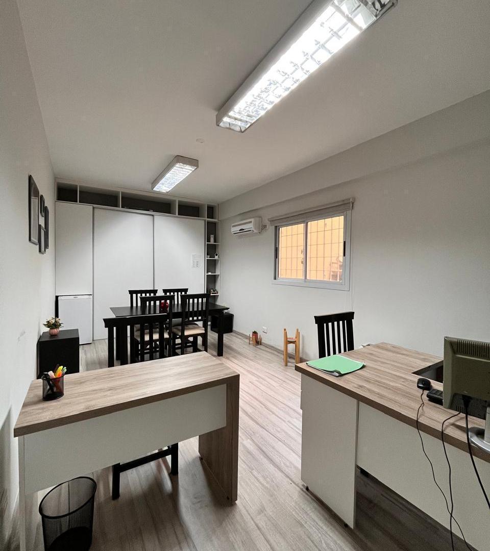 Foto de OFICINA EN VENTA EN LA MEJOR ZONA DEL CENTRO, imagen 2