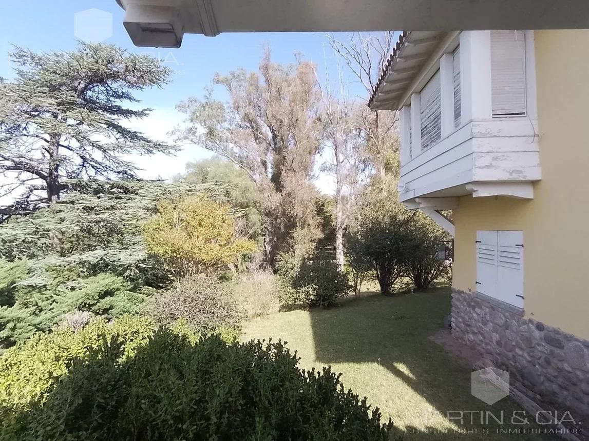 Casa Grande, Casona con Ochocientos m Cubiertos 1